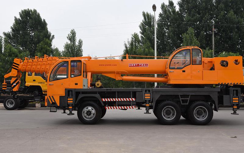 Колесный кран 20T, STSQ20D