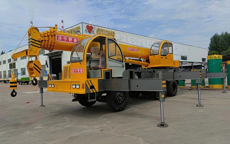Колесный кран 20T, STSQ20D